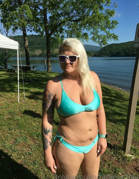 Foto desnuda filtrada de OnlyFans de Holliess1free