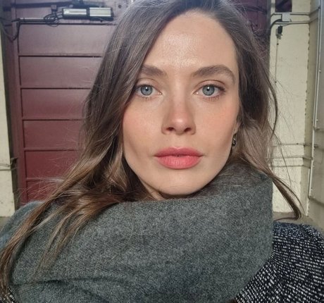 Juliet Searle