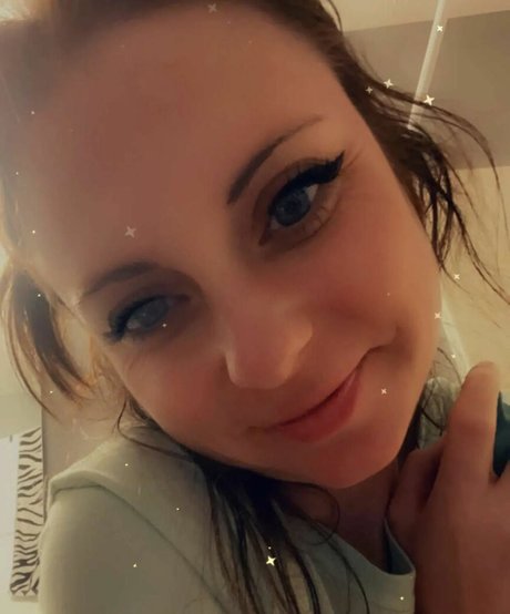 Foto desnuda filtrada de OnlyFans de Mudslingintrainwreckvip