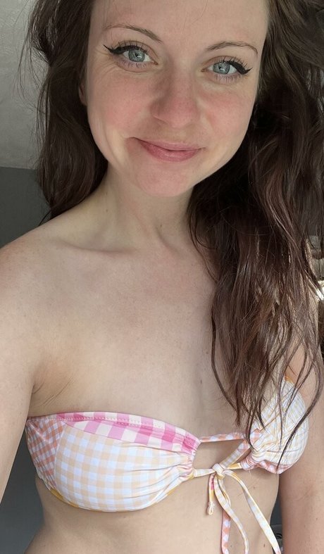 Foto desnuda filtrada de OnlyFans de Mudslingintrainwreckvip