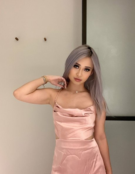 Foto desnuda filtrada de OnlyFans de Gina Nguyen