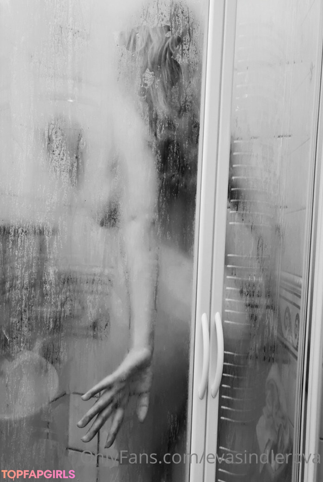 Foto desnuda filtrada de OnlyFans de Evasindlerova #216 Foto desnuda filtrada de OnlyFans de Evasindlerova #216