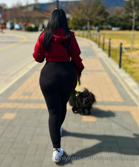 Foto desnuda filtrada de OnlyFans de Yourgirlblazex