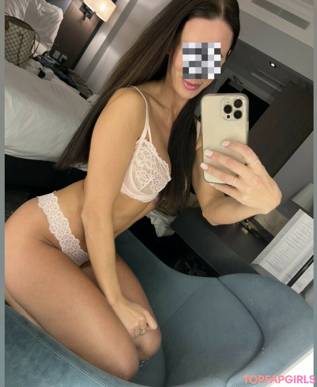 Foto desnuda filtrada de OnlyFans de Amberwhite83 #124 Foto desnuda filtrada de OnlyFans de Amberwhite83 #124