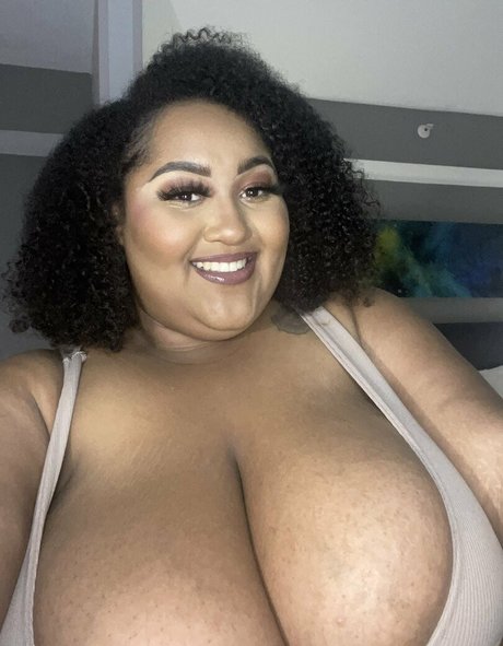 Foto desnuda filtrada de OnlyFans de Anyai The Saiyan