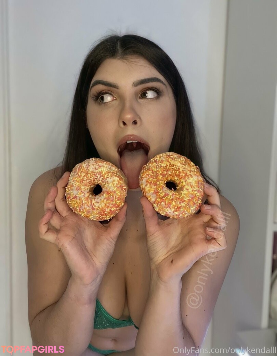 Foto desnuda filtrada de OnlyFans de Averywestvip #22 Foto desnuda filtrada de OnlyFans de Averywestvip #22