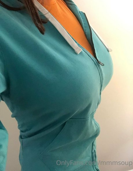 Foto desnuda filtrada de OnlyFans de Mmmsoup