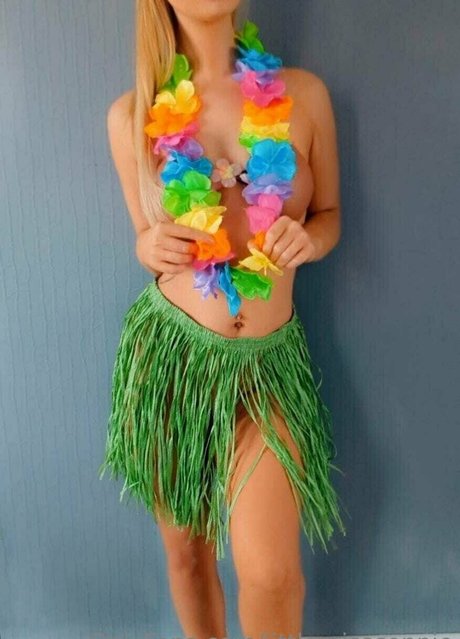 Foto desnuda filtrada de OnlyFans de Littlemissconnie