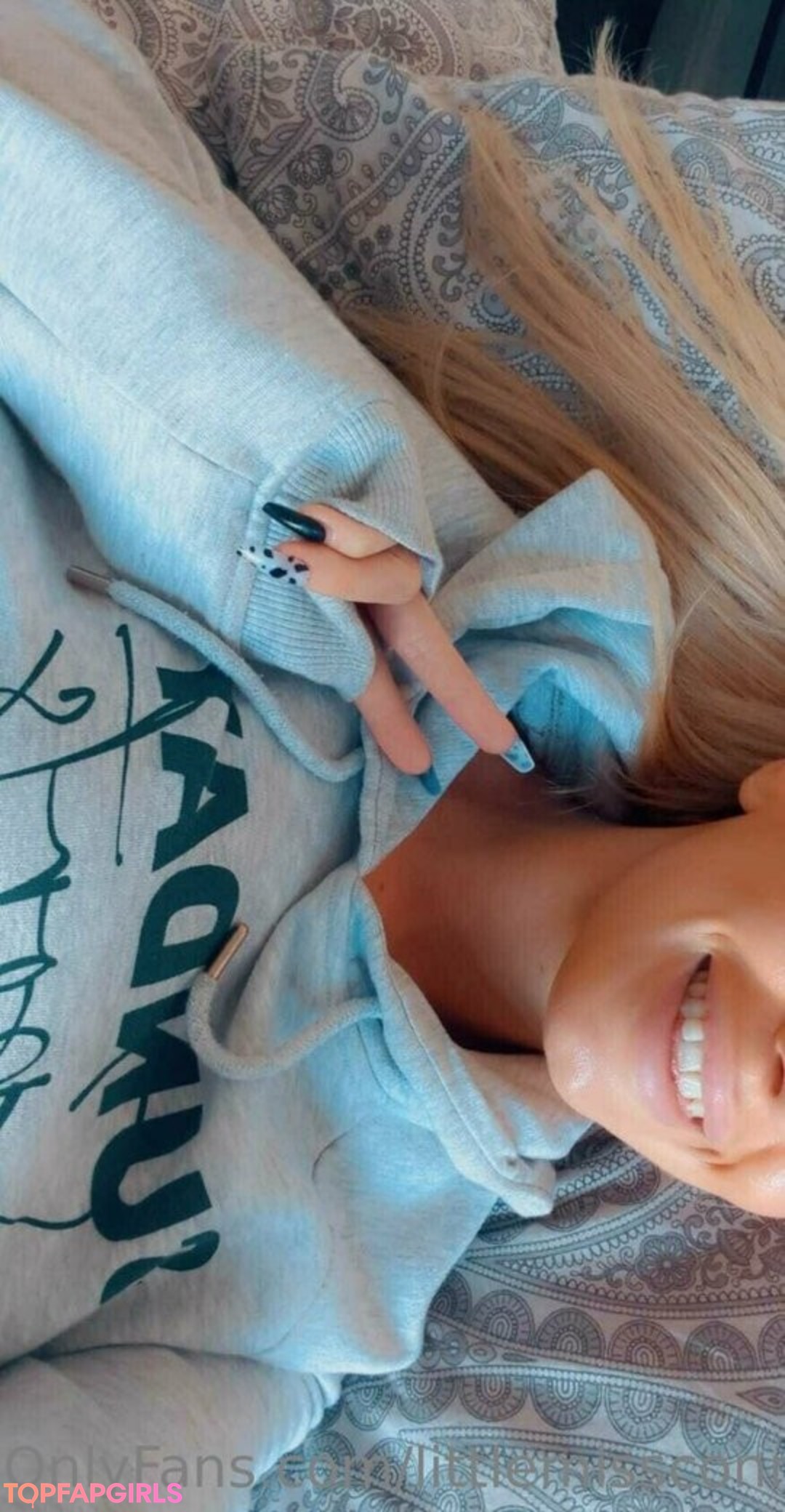 Foto desnuda filtrada de OnlyFans de Littlemissconnie #88 Foto desnuda filtrada de OnlyFans de Littlemissconnie #88