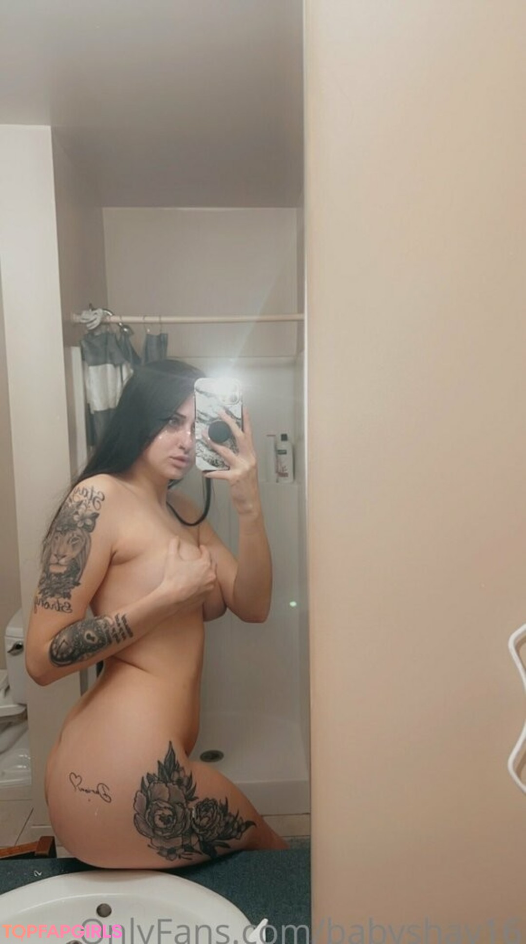 Foto desnuda filtrada de OnlyFans de Babyshay16 #14 Foto desnuda filtrada de OnlyFans de Babyshay16 #14