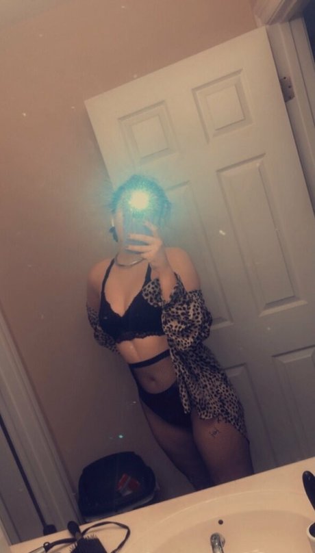 Foto desnuda filtrada de OnlyFans de Thesallysmith