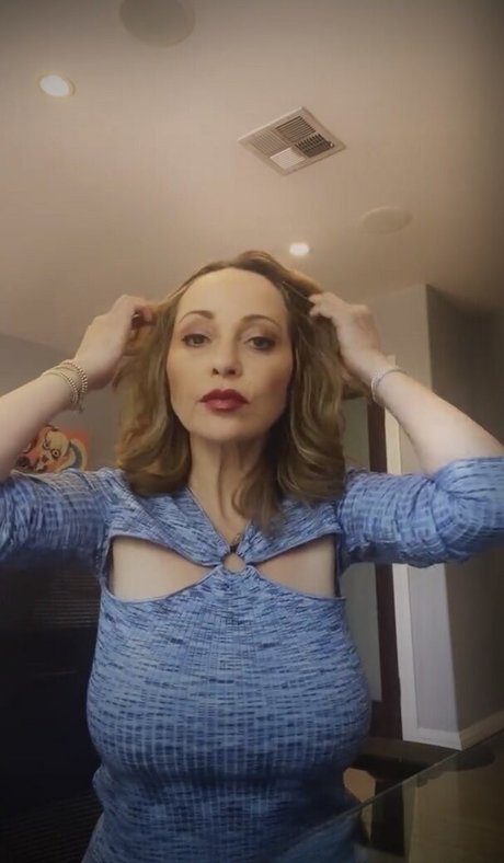 Tara Strong
