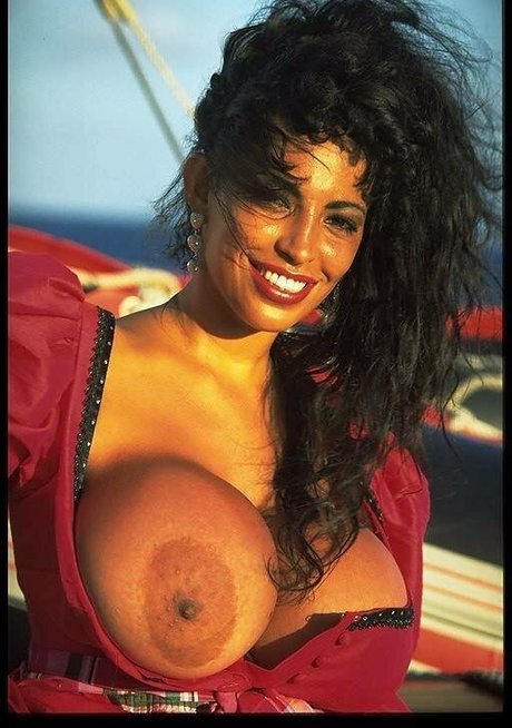 Angelique Dos Santos