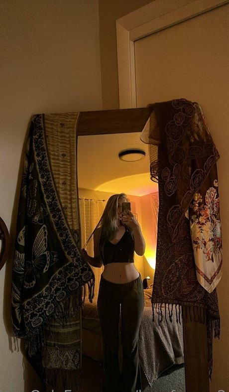 Foto desnuda filtrada de OnlyFans de Lunaforyou2