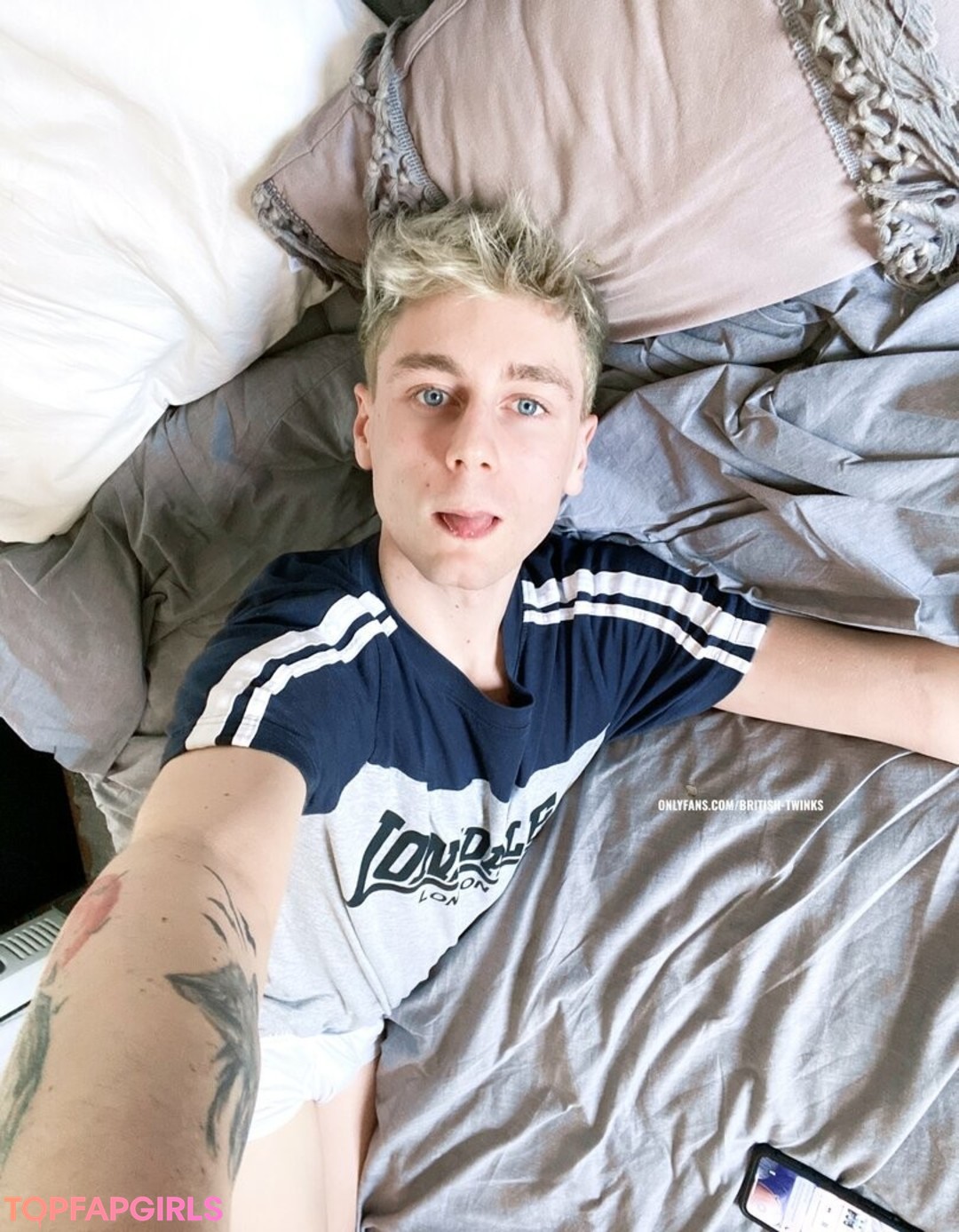 Foto desnuda filtrada de OnlyFans de Britishtwinks #106 Foto desnuda filtrada de OnlyFans de Britishtwinks #106