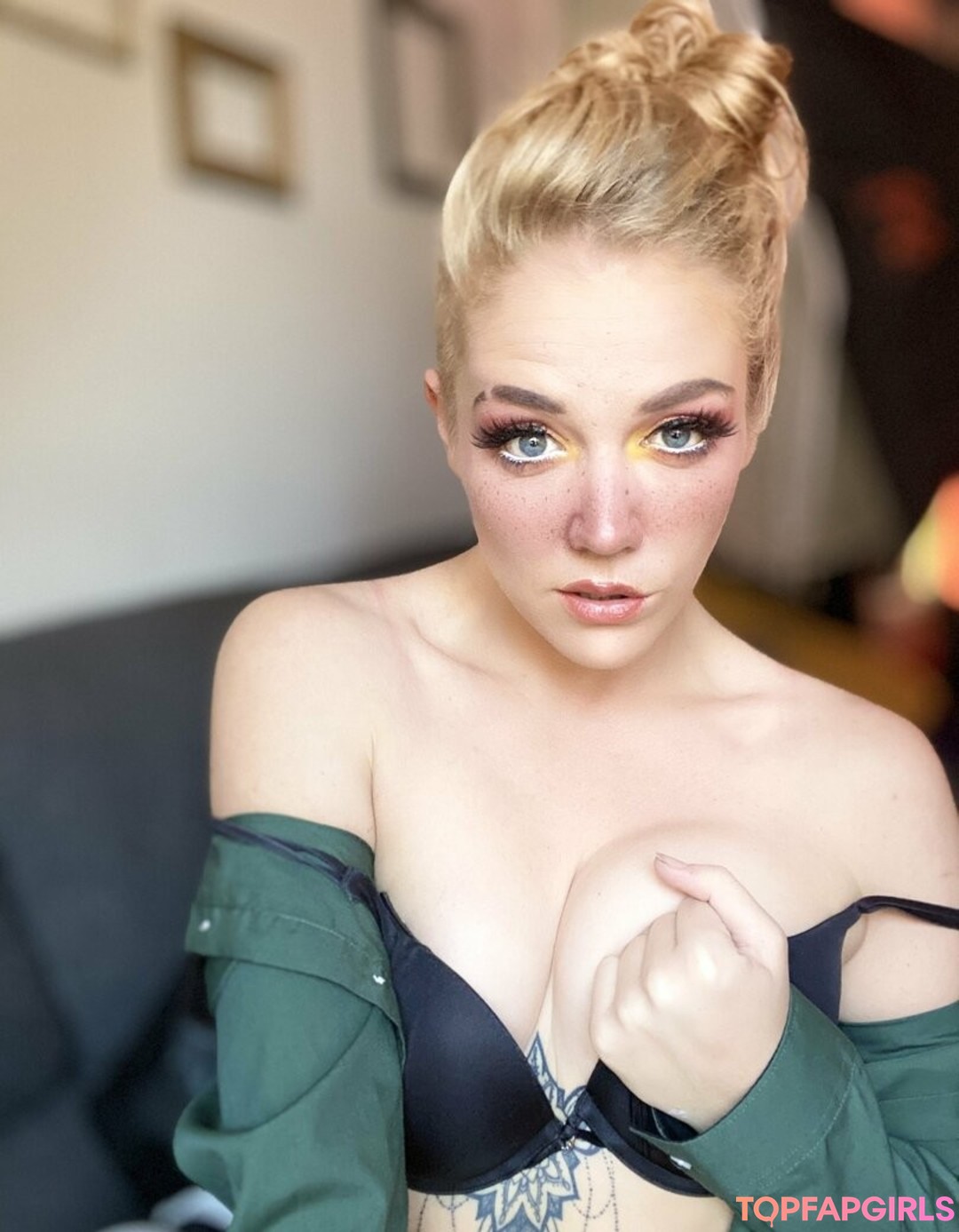 Foto desnuda filtrada de OnlyFans de Chaosandmagic #106 Foto desnuda filtrada de OnlyFans de Chaosandmagic #106