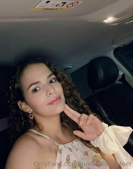 Foto desnuda filtrada de OnlyFans de Queenaleskafeet