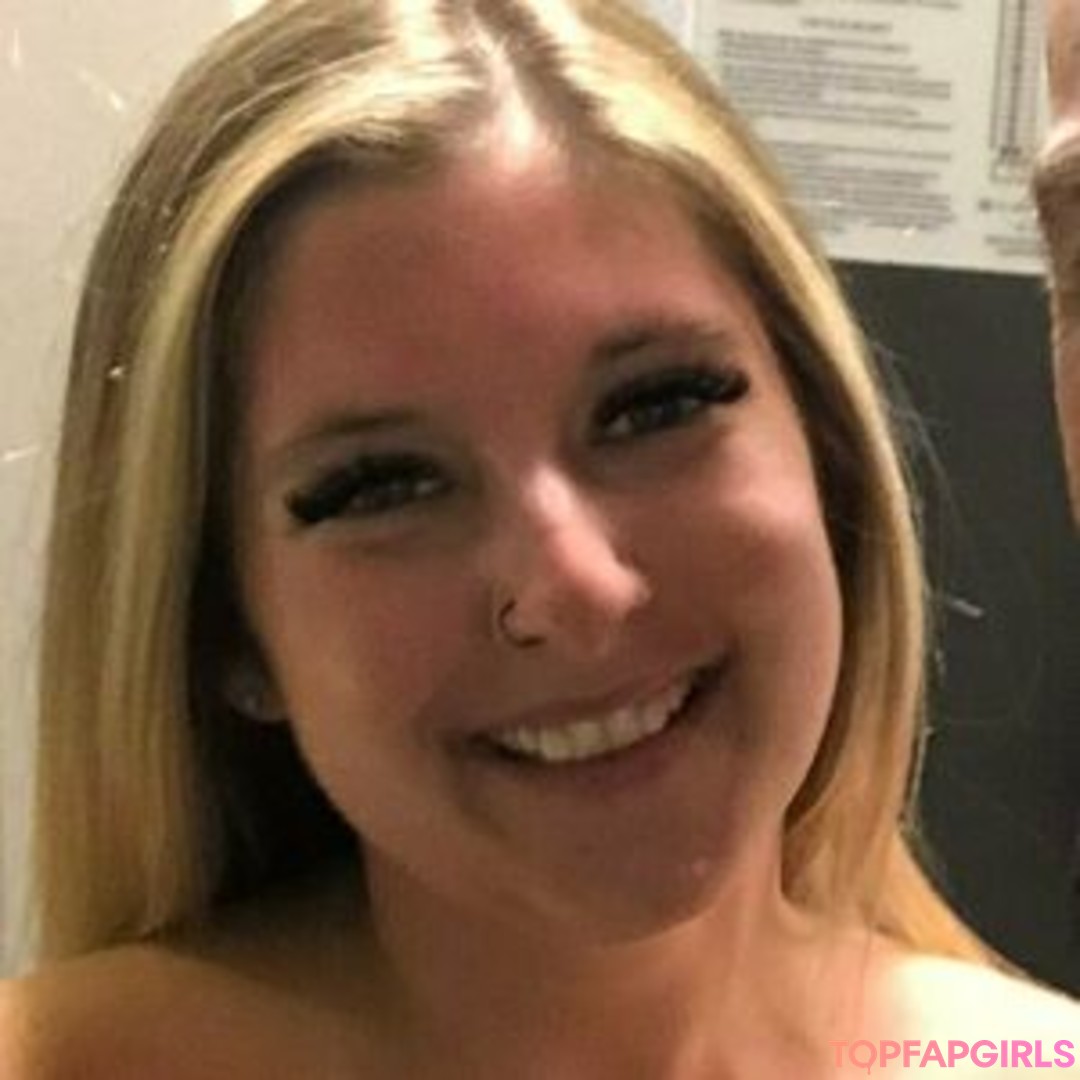 Foto desnuda filtrada de OnlyFans de Hotwifelexilovex #93 Foto desnuda filtrada de OnlyFans de Hotwifelexilovex #93