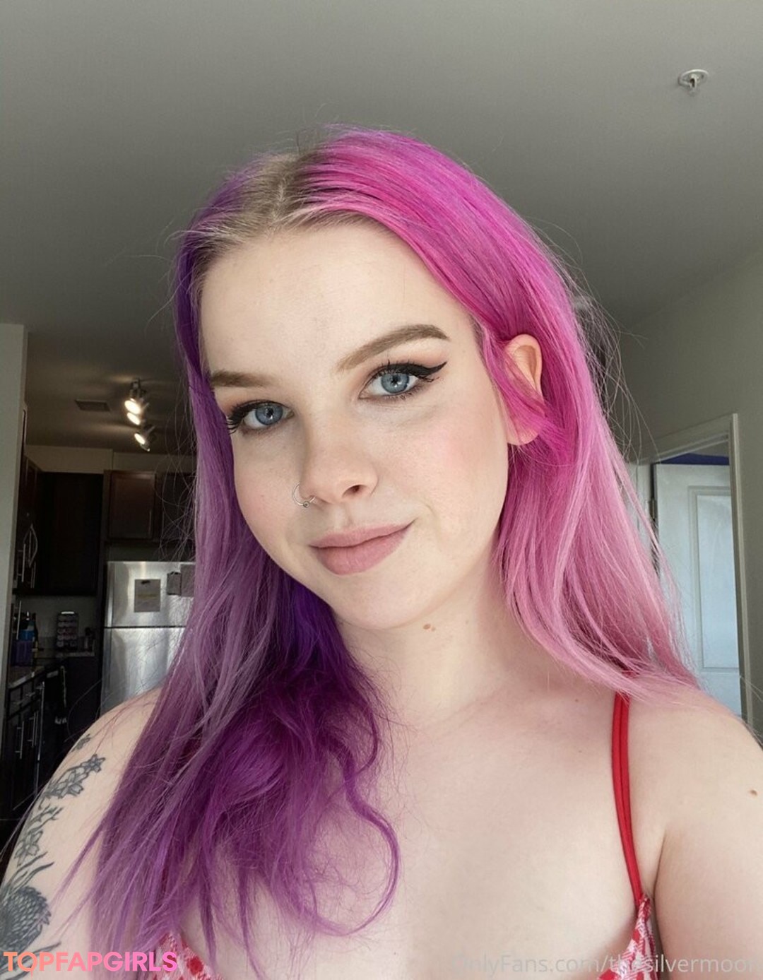 Foto desnuda filtrada de OnlyFans de Thesilvermoon #278 Foto desnuda filtrada de OnlyFans de Thesilvermoon #278