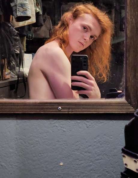 Foto desnuda filtrada de OnlyFans de Redcreaturefae