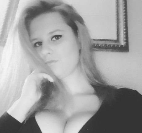 Foto desnuda filtrada de OnlyFans de Barbara Szabo