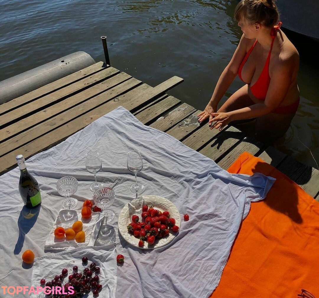 Foto desnuda filtrada de OnlyFans de Veronika Ivanova #35 Foto desnuda filtrada de OnlyFans de Veronika Ivanova #35