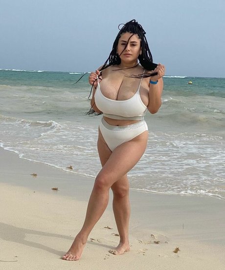 Foto desnuda filtrada de OnlyFans de Rozzzywow