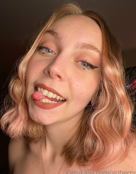 Foto desnuda filtrada de OnlyFans de Ariberry