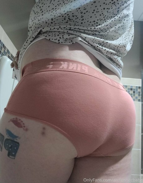 Arcfennecbabe