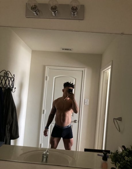 Foto desnuda filtrada de OnlyFans de Bigmarvjr