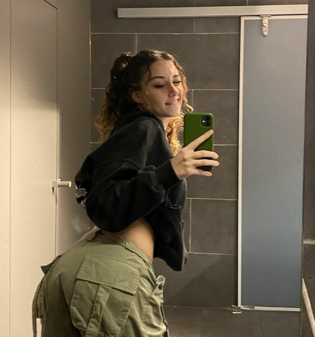 Foto desnuda filtrada de OnlyFans de Aleynakutluay