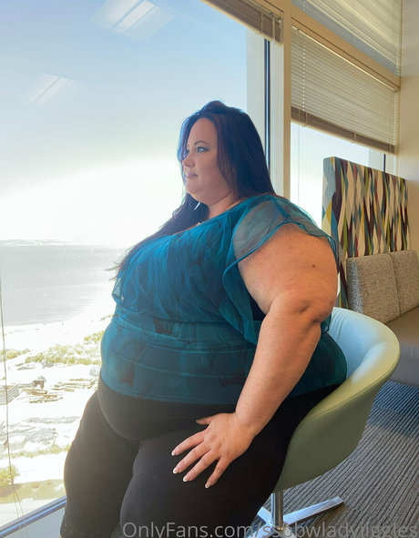 Ssbbwladyjiggles