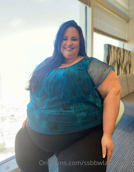 Ssbbwladyjiggles