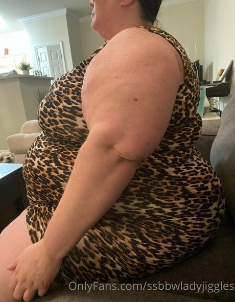 Ssbbwladyjiggles