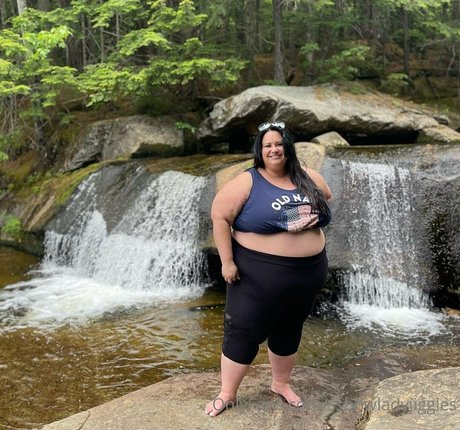 Ssbbwladyjiggles