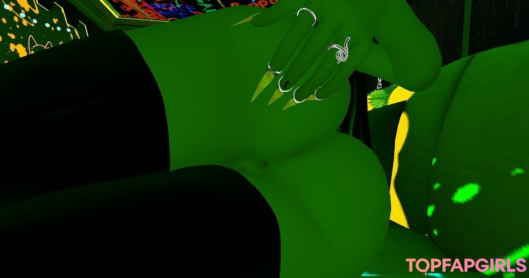 Foto desnuda filtrada de OnlyFans de Cybertrixxxie #35 Foto desnuda filtrada de OnlyFans de Cybertrixxxie #35