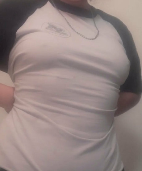Foto desnuda filtrada de OnlyFans de Veryprettykittykat