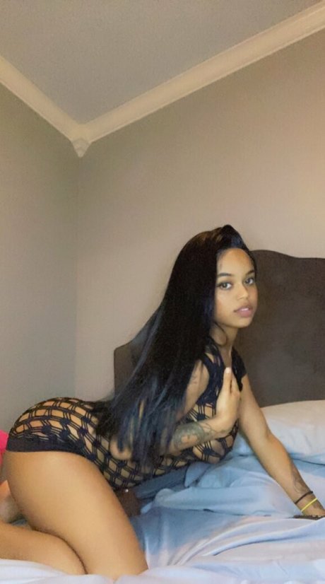 Petitedoll23