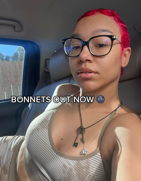 Caileneasely