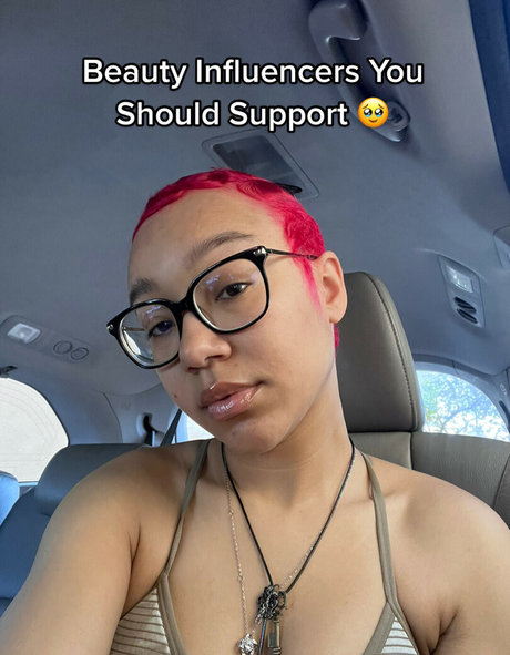 Caileneasely