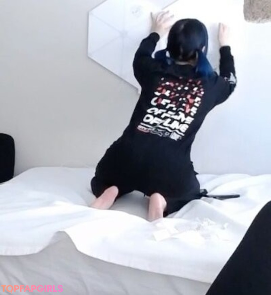 Foto desnuda filtrada de OnlyFans de Lolnatsumiii #14 Foto desnuda filtrada de OnlyFans de Lolnatsumiii #14