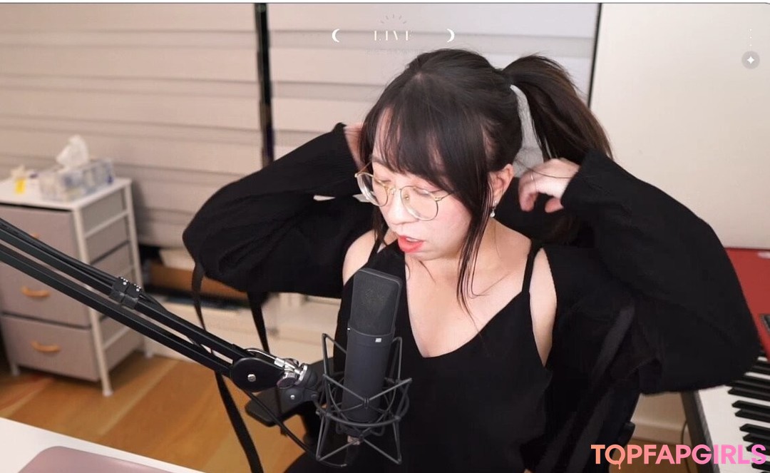 Foto desnuda filtrada de OnlyFans de Lolnatsumiii #146 Foto desnuda filtrada de OnlyFans de Lolnatsumiii #146