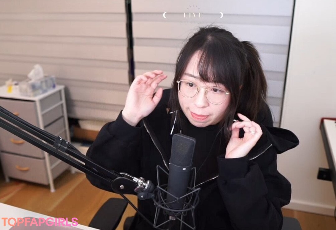 Foto desnuda filtrada de OnlyFans de Lolnatsumiii #152 Foto desnuda filtrada de OnlyFans de Lolnatsumiii #152