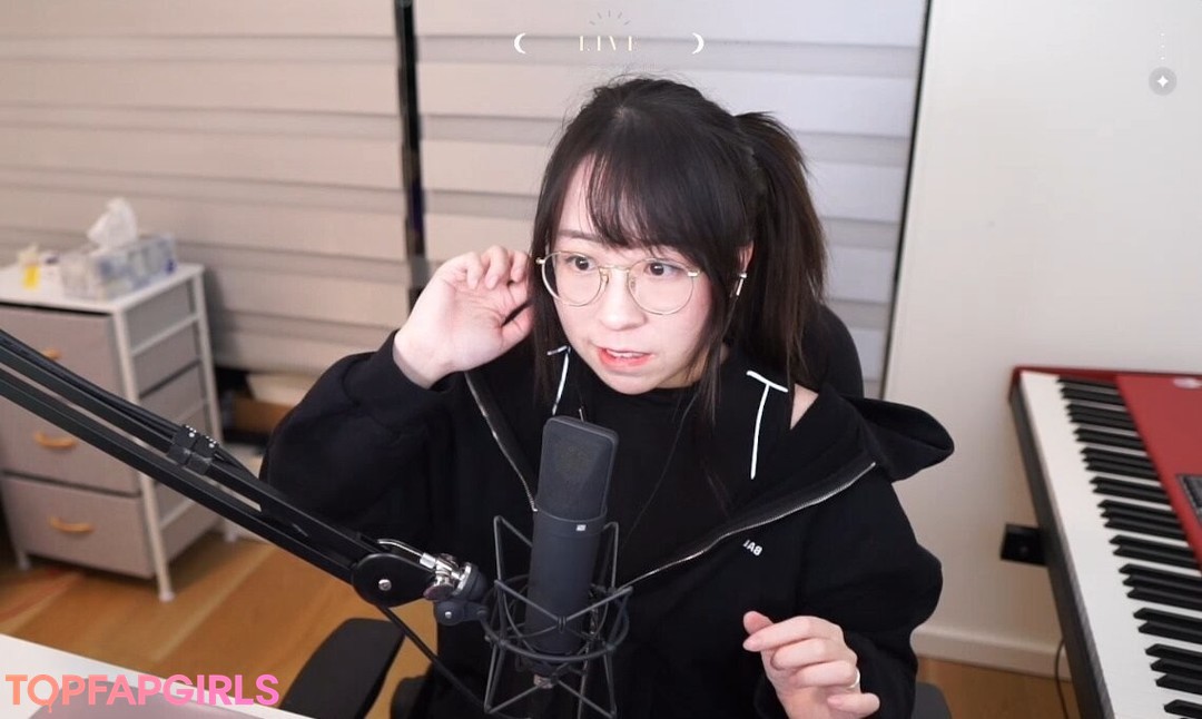 Foto desnuda filtrada de OnlyFans de Lolnatsumiii #153 Foto desnuda filtrada de OnlyFans de Lolnatsumiii #153