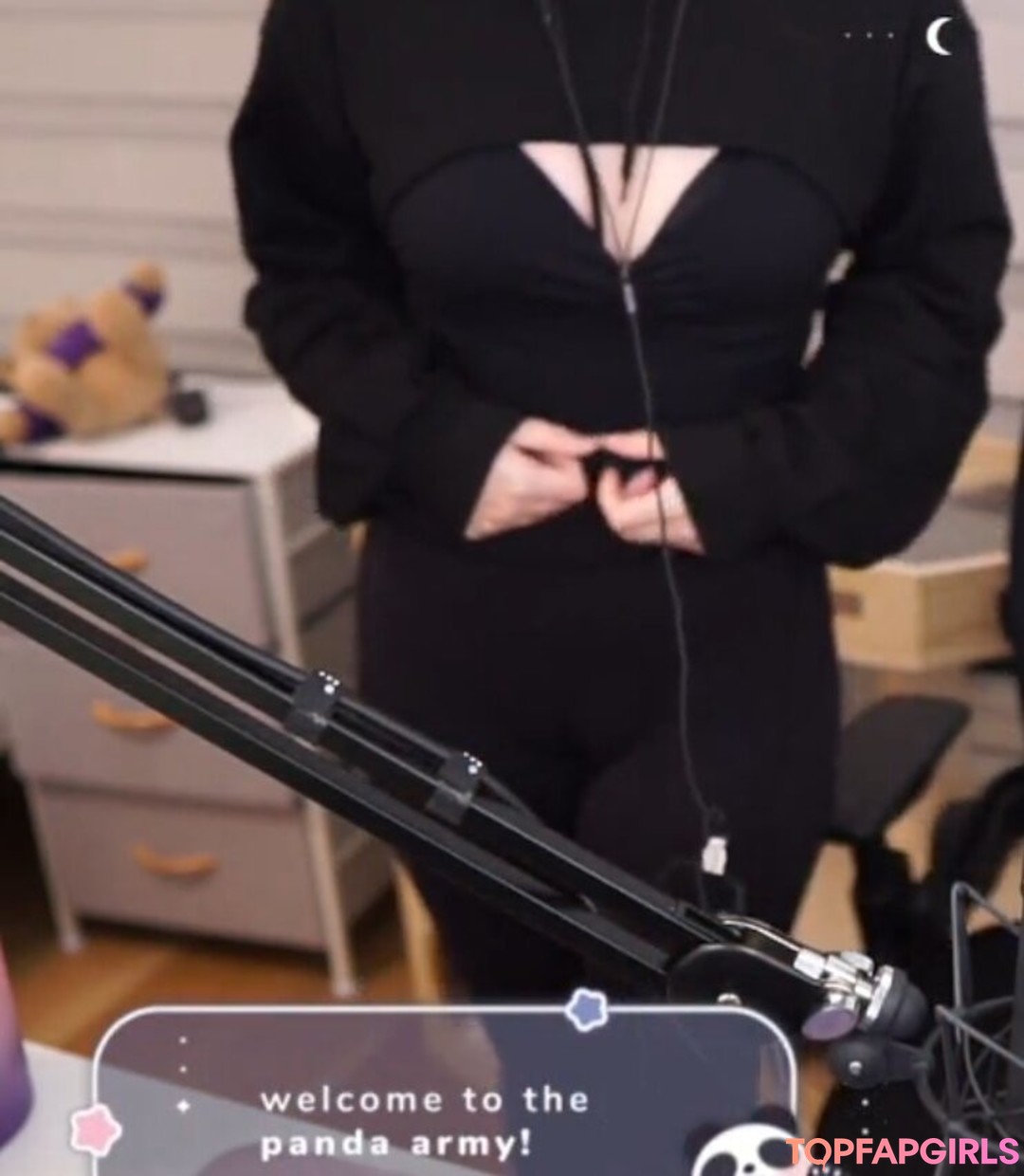 Foto desnuda filtrada de OnlyFans de Lolnatsumiii #209 Foto desnuda filtrada de OnlyFans de Lolnatsumiii #209