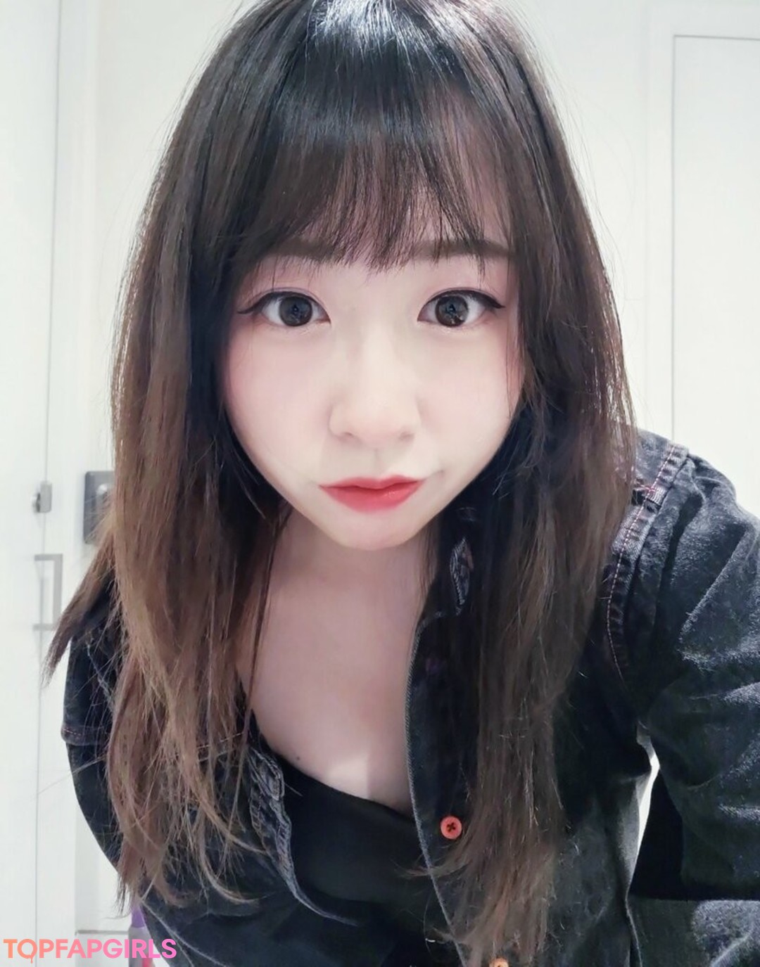 Foto desnuda filtrada de OnlyFans de Lolnatsumiii #240 Foto desnuda filtrada de OnlyFans de Lolnatsumiii #240