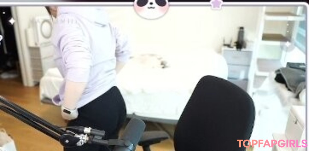 Foto desnuda filtrada de OnlyFans de Lolnatsumiii #85 Foto desnuda filtrada de OnlyFans de Lolnatsumiii #85