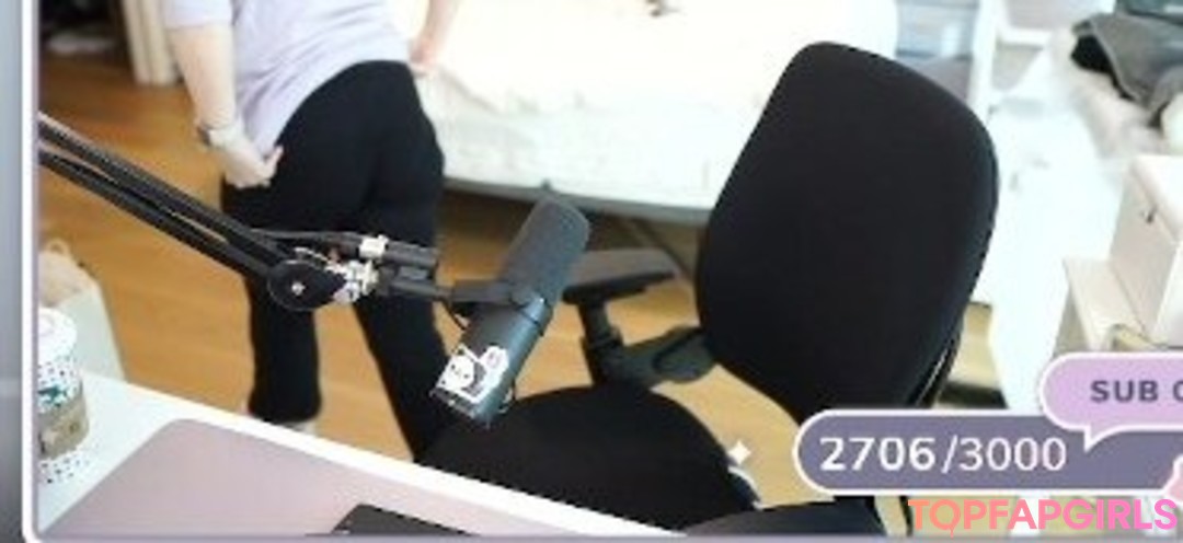 Foto desnuda filtrada de OnlyFans de Lolnatsumiii #86 Foto desnuda filtrada de OnlyFans de Lolnatsumiii #86