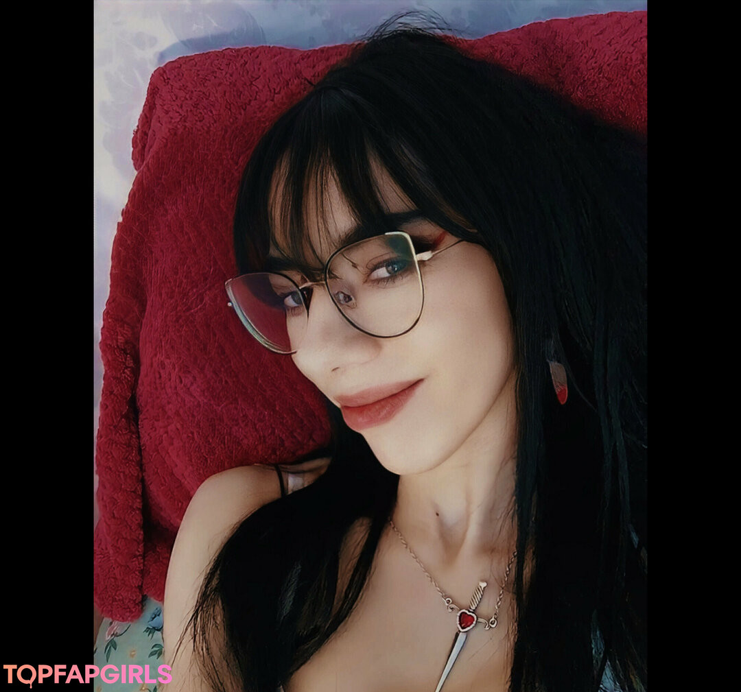 Foto desnuda filtrada de OnlyFans de Lilithlilian #50 Foto desnuda filtrada de OnlyFans de Lilithlilian #50