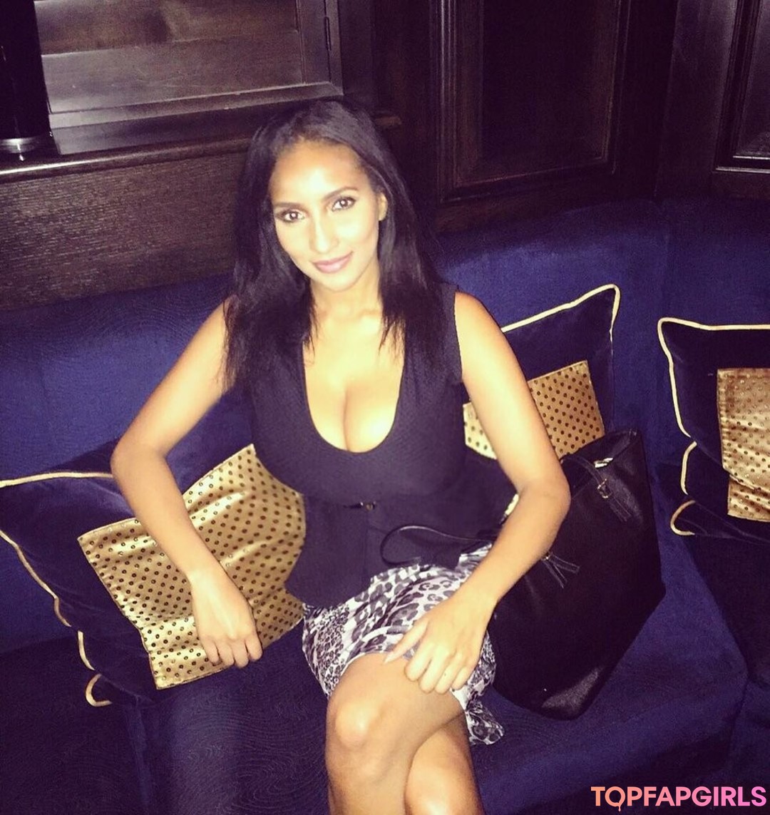 Foto desnuda filtrada de OnlyFans de Shayliving #29 Foto desnuda filtrada de OnlyFans de Shayliving #29